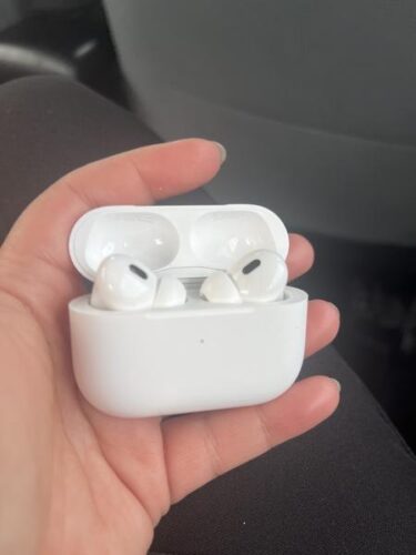 Apple AirPods Pro（第2世代）​​​​​​​- MagSafe充電ケース - 大幅割引 photo review