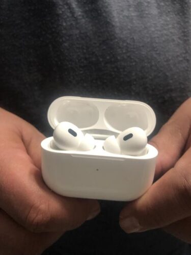 Apple AirPods Pro（第2世代）​​​​​​​- MagSafe充電ケース - 大幅割引 photo review