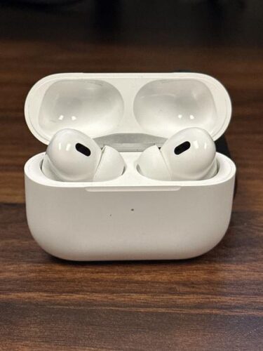 Apple AirPods Pro（第2世代）​​​​​​​- MagSafe充電ケース - 大幅割引 photo review