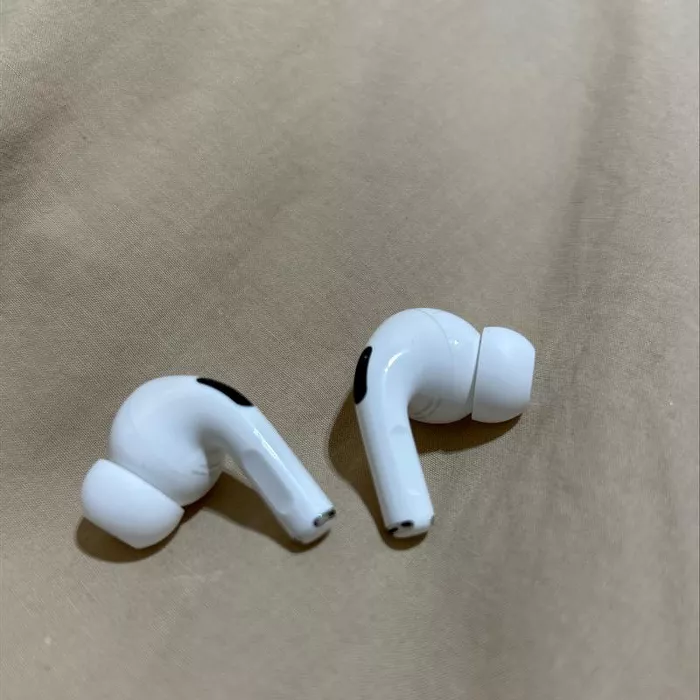 Apple AirPods Pro（第2世代）​​​​​​​- MagSafe充電ケース - 大幅割引 photo review