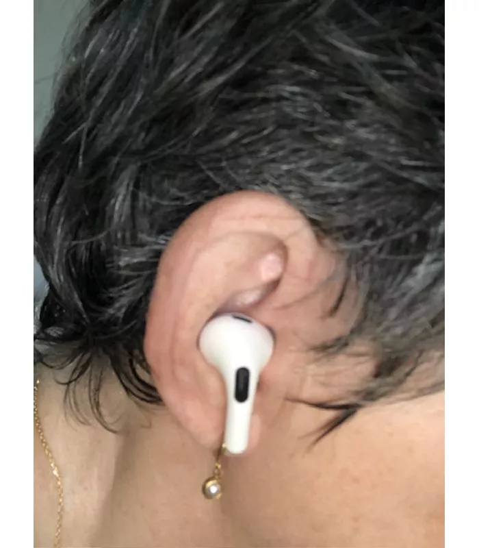 Apple AirPods Pro（第2世代）​​​​​​​- MagSafe充電ケース - 大幅割引 photo review