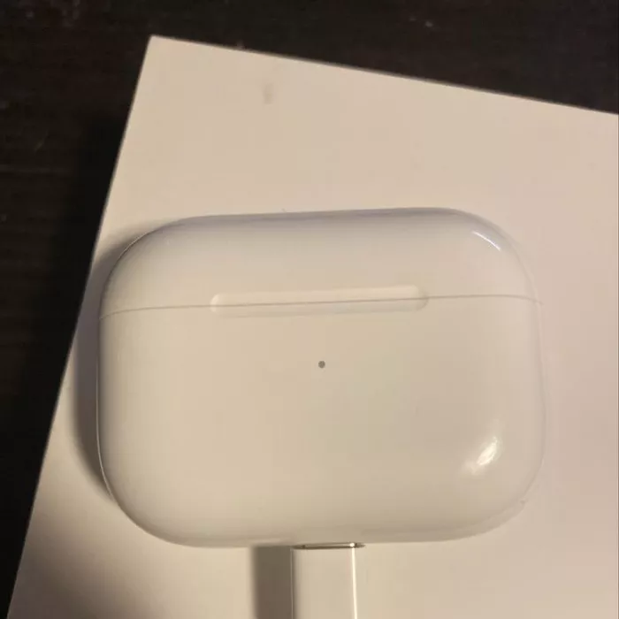 Apple AirPods Pro（第2世代）​​​​​​​- MagSafe充電ケース - 大幅割引 photo review